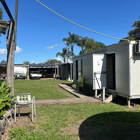 Gundiah Gundy Pub & Caravan Park מראה חיצוני תמונה