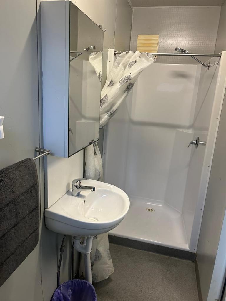 Gundiah Gundy Pub & Caravan Park מראה חיצוני תמונה