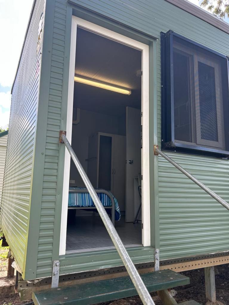 Gundiah Gundy Pub & Caravan Park מראה חיצוני תמונה